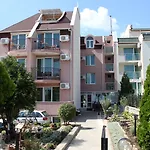Tropics & Venera Hotel Święty Włas