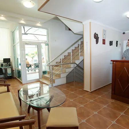Hotell Tropics & Venera 3*