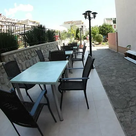 Tropics & Venera Hotell 3*