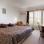 Hotel Tropics & Venera