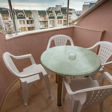 Hotel Tropics & Venera