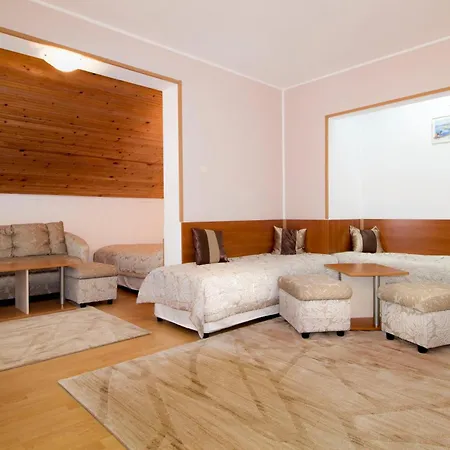 家庭金星大酒店 3* 圣弗拉斯