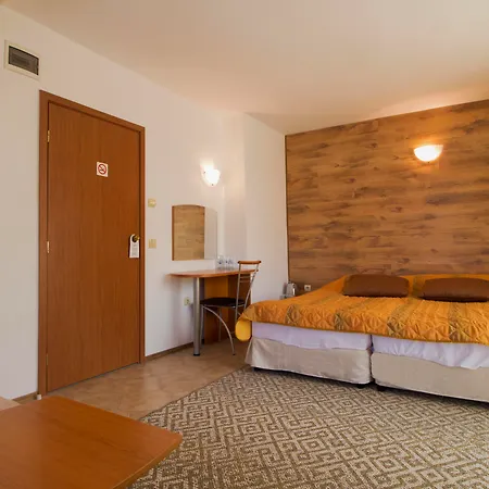 Hotel Family Venera 3*
