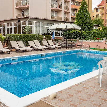 Hotel Family Venera 3*