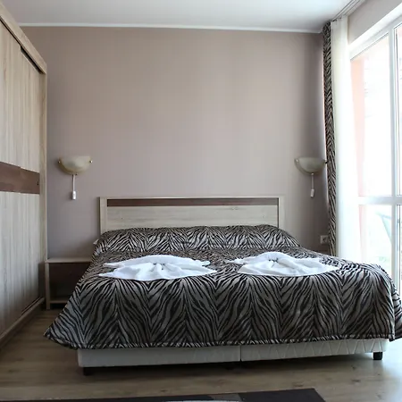 Hotel Tropics & Venera 3*