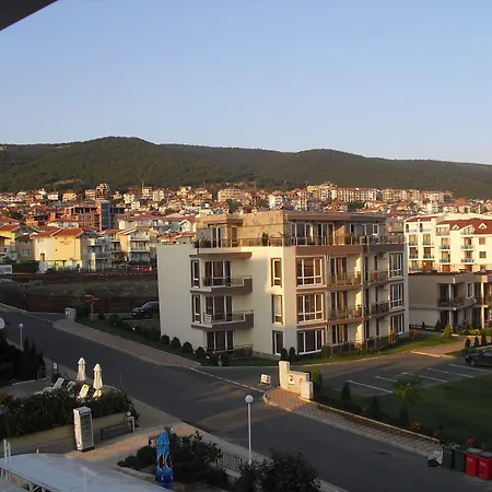 Hotel Tropics & Venera 3*