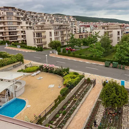 Hotel Tropics & Venera