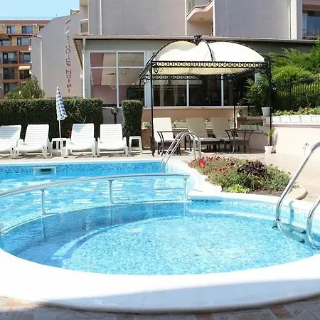 Hotel Family Venera 3*