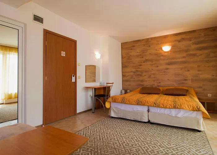 Hotel Tropics & Venera 3*