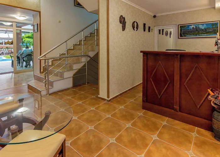 Hotel Tropics & Venera