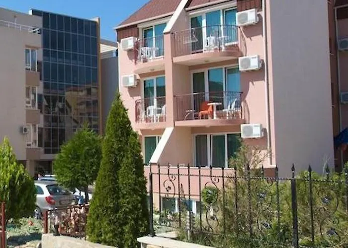 Hotel Tropics & Venera