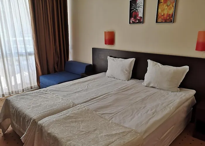 Hotel Tropics & Venera